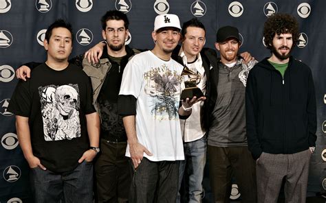 what kind of music is linkin park? Linkin Park's evolution from grunge to rap metal: A musical journey through the 21st century.